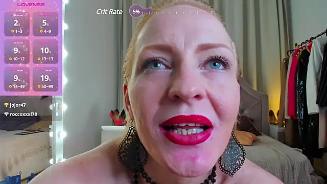 Snapshot of SquirtyAlisa chatting on January 17, 10:23 pm SquirtyAlisa online show from January 17, 10:23 pm