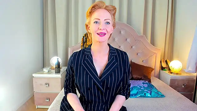 Snapshot of SquirtyAlisa chatting on February 19, 2:34 pm SquirtyAlisa online show from February 19, 2:34 pm