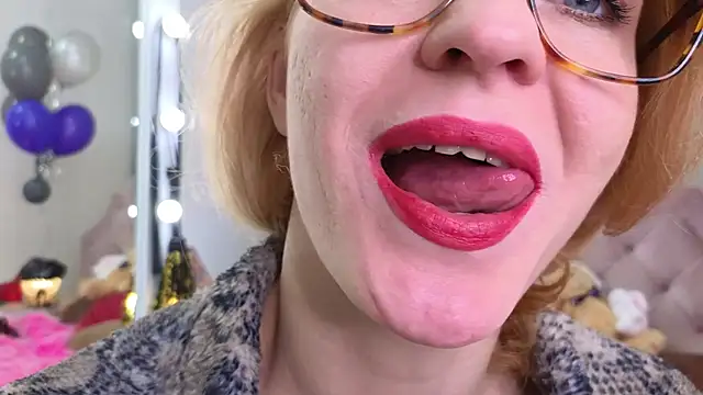 SquirtyAlisa online show from October 28, 8:33 pm