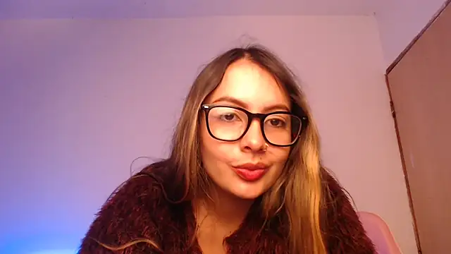 Snapshot of lalawhitte chatting on October 25, 11:51 am lalawhitte online show from October 25, 11:51 am