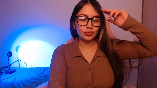 Snapshot of lalawhitte chatting on October 27, 10:14 pm lalawhitte online show from October 27, 10:14 pm