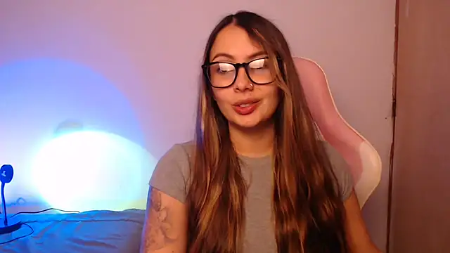 Snapshot of lalawhitte chatting on October 29, 9:49 pm lalawhitte online show from October 29, 9:49 pm