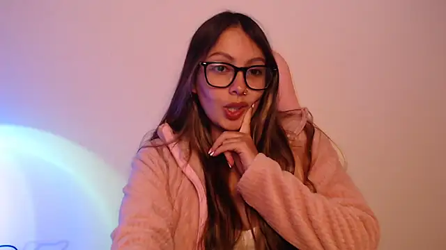 Snapshot of lalawhitte chatting on November 26, 9:27 pm lalawhitte online show from November 26, 9:27 pm