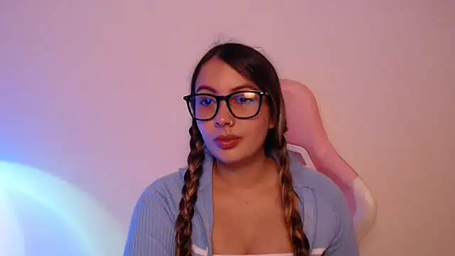 Snapshot of lalawhitte chatting on November 27, 2:08 pm lalawhitte online show from November 27, 2:08 pm