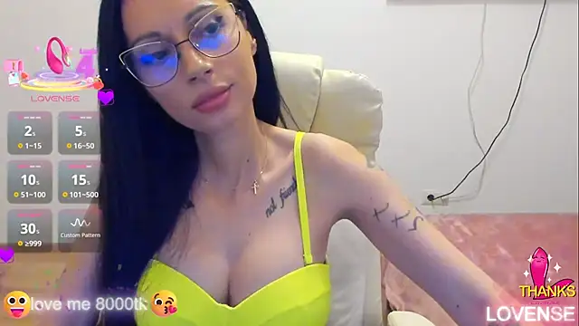 kissnicol32 online show from November 21, 5:44 pm