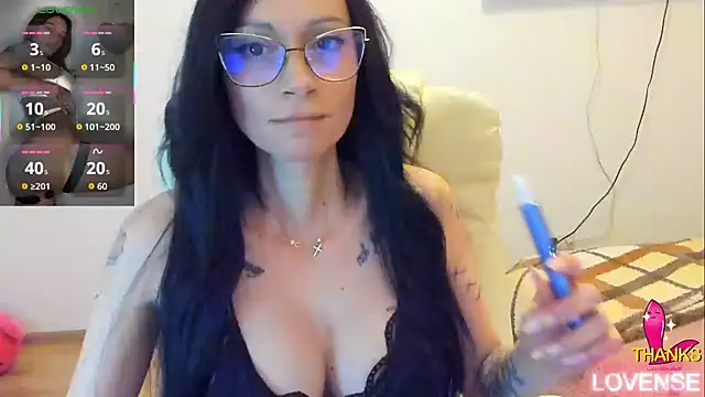 kissnicol32 online show from March 25, 5:52 pm