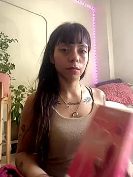 Snapshot of melisabunnny chatting on November 15, 3:30 pm melisabunnny online show from November 15, 3:30 pm