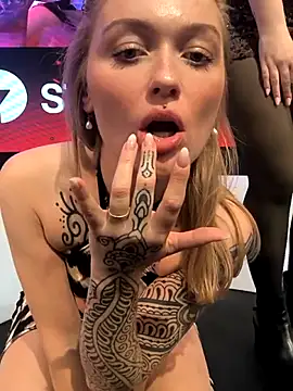 Goldloeckchen159 online show from September 25, 10:41 am