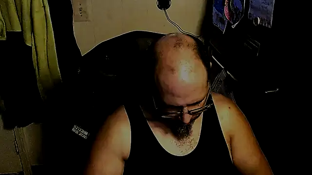 Snapshot of KrazyLegz chatting on November 27, 3:08 am KrazyLegz online show from November 27, 3:08 am