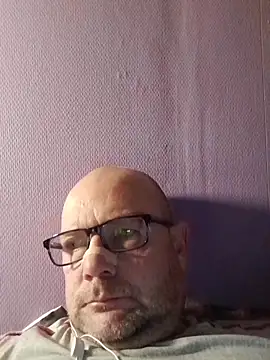 Snapshot of hairy_orbite chatting on October 19, 4:24 am hairy orbite online show from October 19, 4:24 am