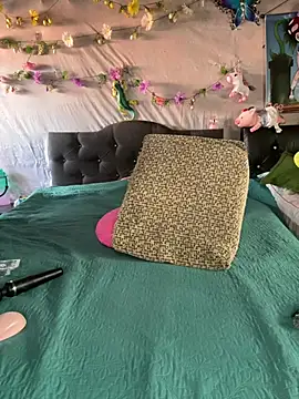 NinaGauther online show from February 6, 2:53 pm