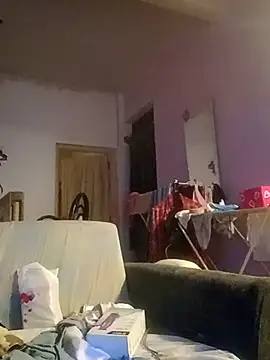 Snapshot of gala2 chatting on March 1, 1:00 am gala2 online show from March 1, 1:00 am