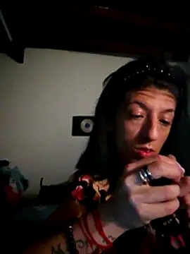 Snapshot of gala2 chatting on October 17, 9:45 am gala2 online show from October 17, 9:45 am