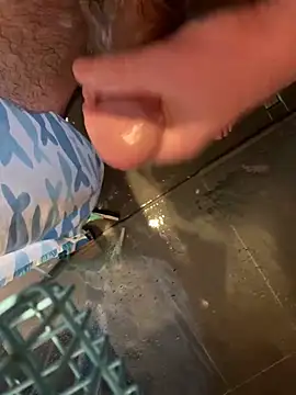 Snapshot of LivingLegend1978 chatting on December 22, 9:33 am LivingLegend1978 online show from December 22, 9:33 am