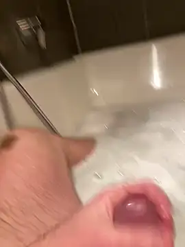 Snapshot of LivingLegend1978 chatting on February 5, 6:04 pm LivingLegend1978 online show from February 5, 6:04 pm