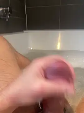 Snapshot of LivingLegend1978 chatting on February 16, 9:59 am LivingLegend1978 online show from February 16, 9:59 am