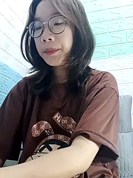 Nanoko online show from April 18, 5:06 pm
