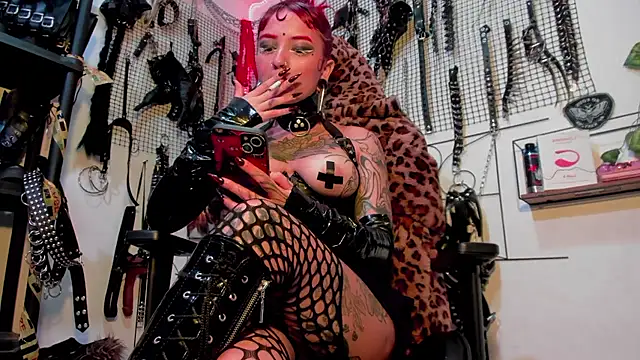 Snapshot of Agatha_BDSM chatting on December 30, 10:23 pm Agatha BDSM online show from December 30, 10:23 pm