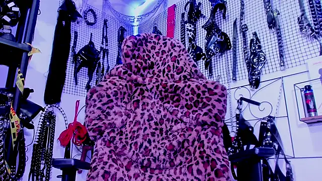 Snapshot of Agatha_BDSM chatting on March 19, 9:48 pm Agatha BDSM online show from March 19, 9:48 pm