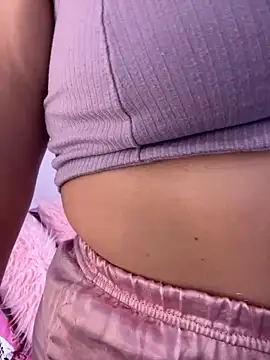 solecito 22 online show from March 1, 1:43 am