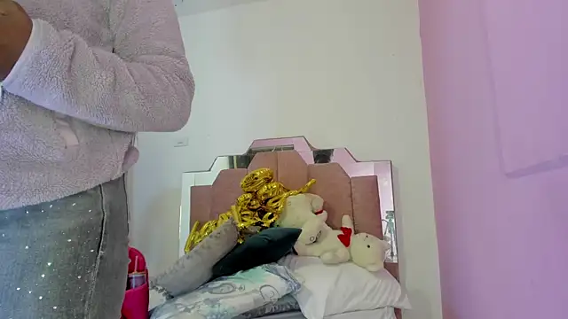 LoveQueen2 online show from March 15, 11:29 am