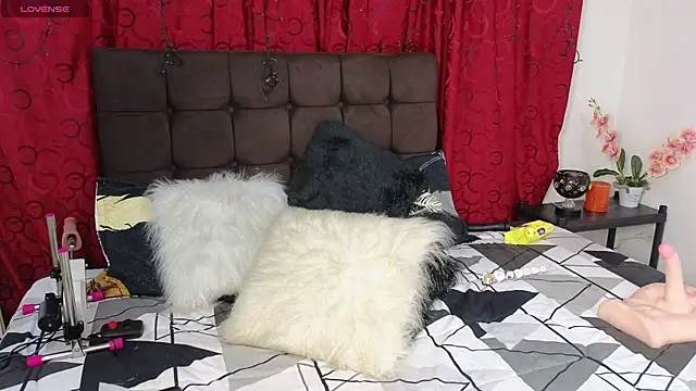 Majuu   online show from September 10, 6:19 pm