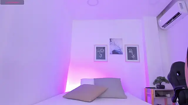 emelie 89 online show from March 21, 12:06 pm