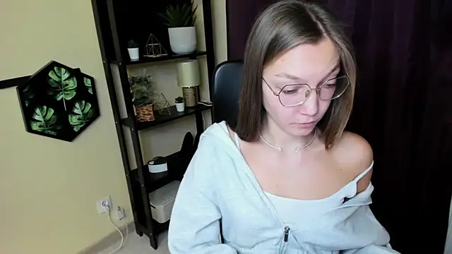 EmillyPlay online show from January 16, 6:46 am