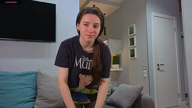 DonnaBurkee online show from November 13, 4:11 am