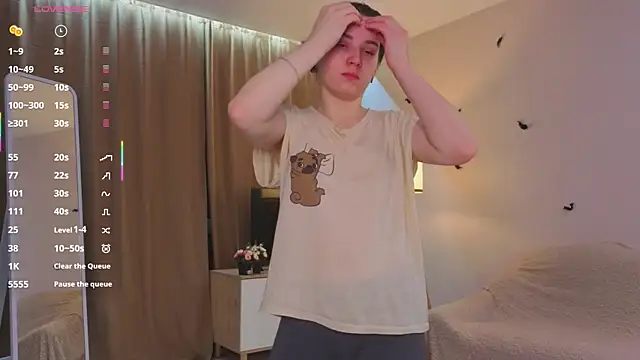 DonnaBurkee online show from November 28, 4:04 am