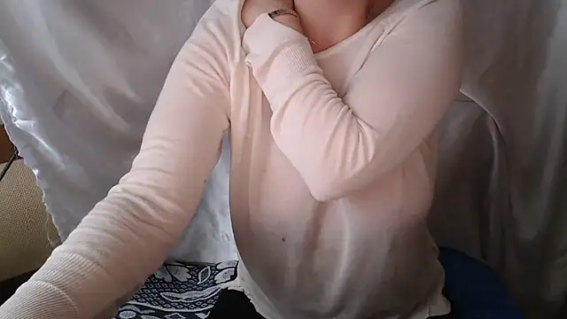 Burberrry  online show from June 2, 5:15 pm