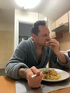 Yourhotboy 42 online show from February 5, 11:39 pm