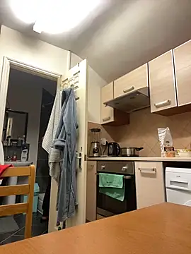 Yourhotboy 42 online show from February 15, 11:58 pm