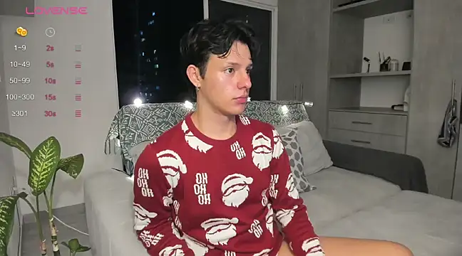 Snapshot of Alexxblue chatting on December 26, 1:07 am Alexxblue online show from December 26, 1:07 am