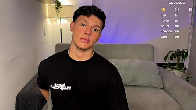 Snapshot of Alexxblue chatting on November 16, 3:45 am Alexxblue online show from November 16, 3:45 am