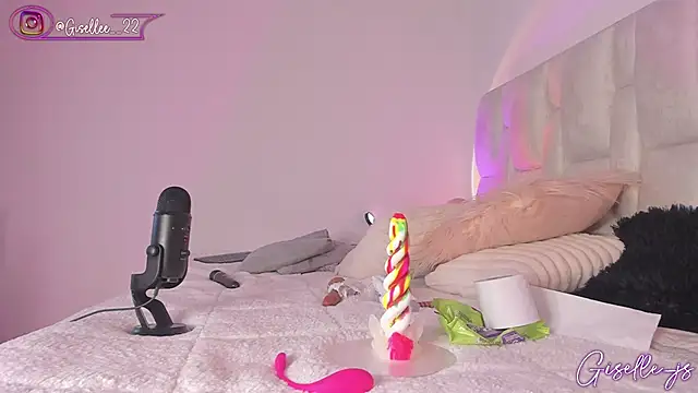 giselle js online show from December 22, 8:14 pm