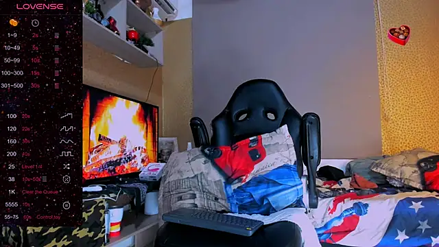 naugthy dominant online show from December 12, 7:30 am