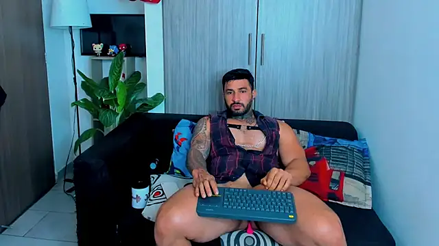 naugthy dominant online show from November 4, 2:05 pm