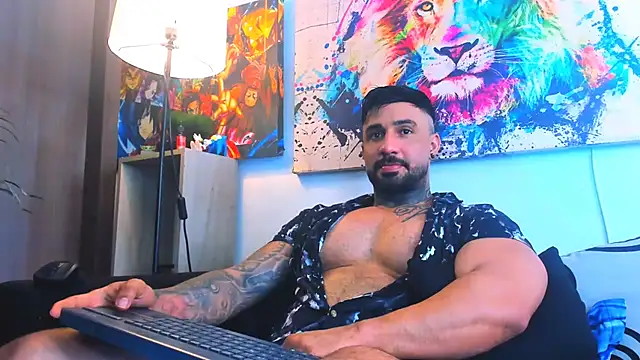 naugthy dominant online show from December 4, 3:21 pm