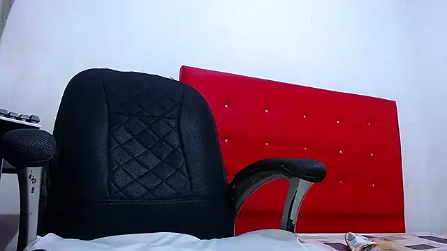 Snapshot of jarley_joker3 chatting on November 25, 6:24 am jarley joker3 online show from November 25, 6:24 am