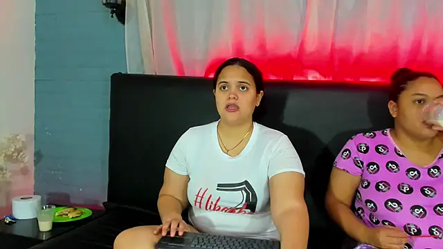 brunnette hot online show from March 3, 11:33 am