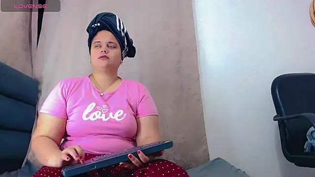 brunnette hot online show from January 7, 10:40 am