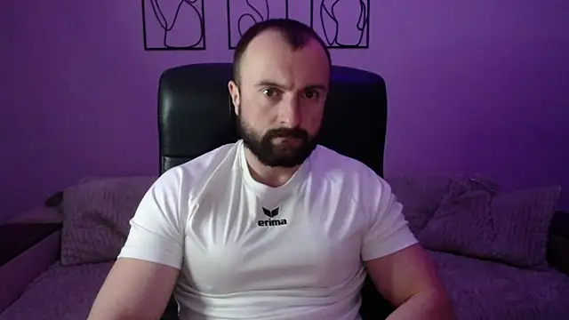 brindlefly6969 online show from April 15, 10:33 am