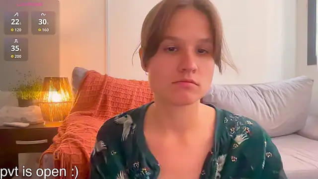 Snapshot of Your_Hand_In_mine chatting on November 1, 5:37 pm Your Hand In mine online show from November 1, 5:37 pm