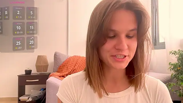 Snapshot of Your_Hand_In_mine chatting on November 11, 6:08 pm Your Hand In mine online show from November 11, 6:08 pm