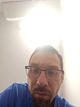 Iliketocooksquirt25 online show from March 18, 1:43 am