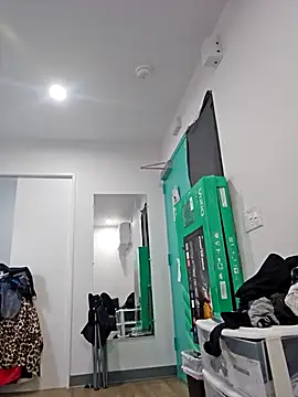 Iliketocooksquirt25 online show from September 28, 4:18 am