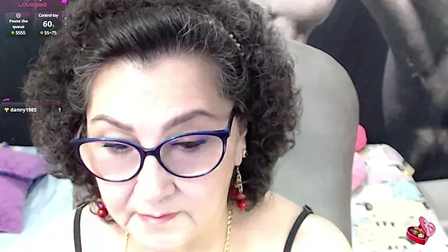 Snapshot of cataleya_mom chatting on March 6, 12:32 am cataleya mom online show from March 6, 12:32 am