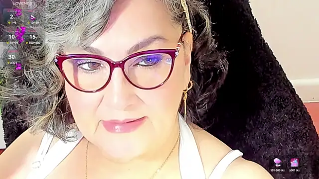 Snapshot of cataleya_mom chatting on November 26, 4:02 am cataleya mom online show from November 26, 4:02 am