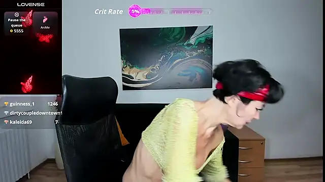 Silvia Wallec online show from November 2, 6:10 pm